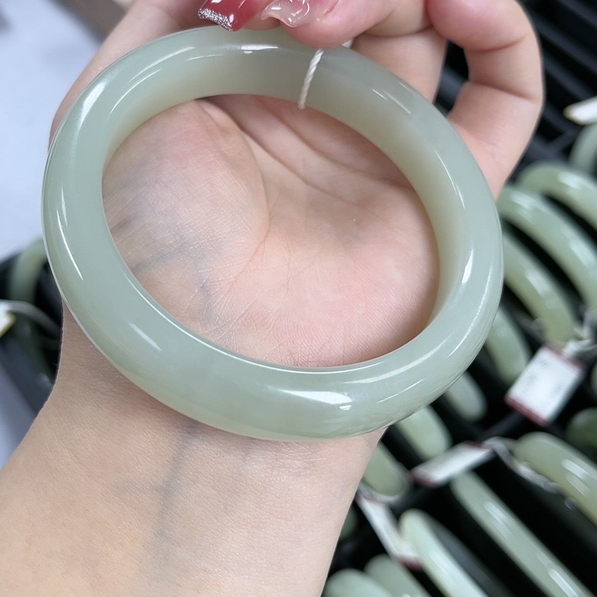 【闪购商品】和田玉手镯未镶嵌.*夏