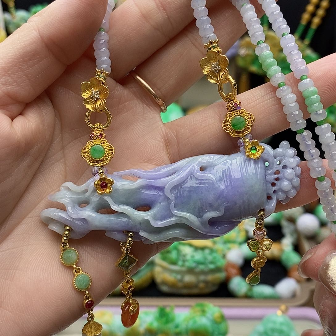 翡翠颈饰未镶嵌天然