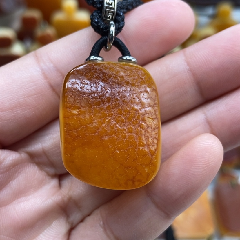 【闪购商品】琥珀颈饰未镶嵌