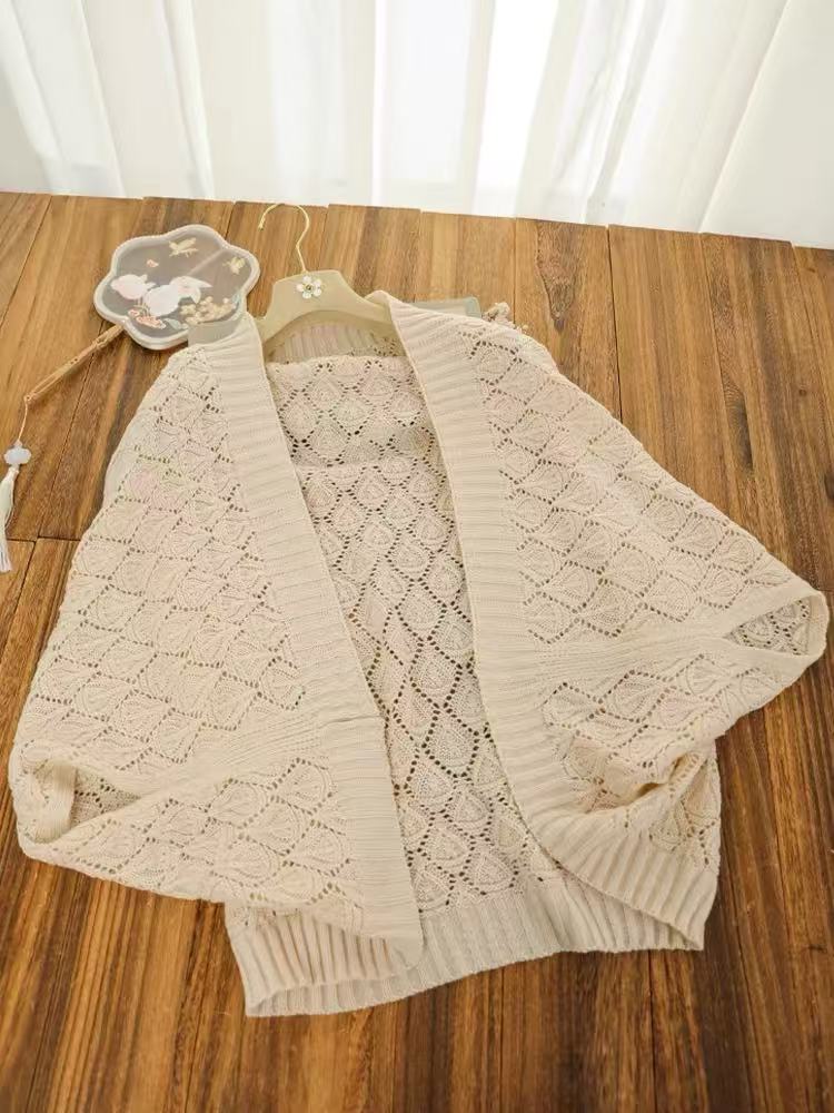 2025年春季中式旗袍外搭披肩简约小众年轻款贝壳镂空披肩薄款