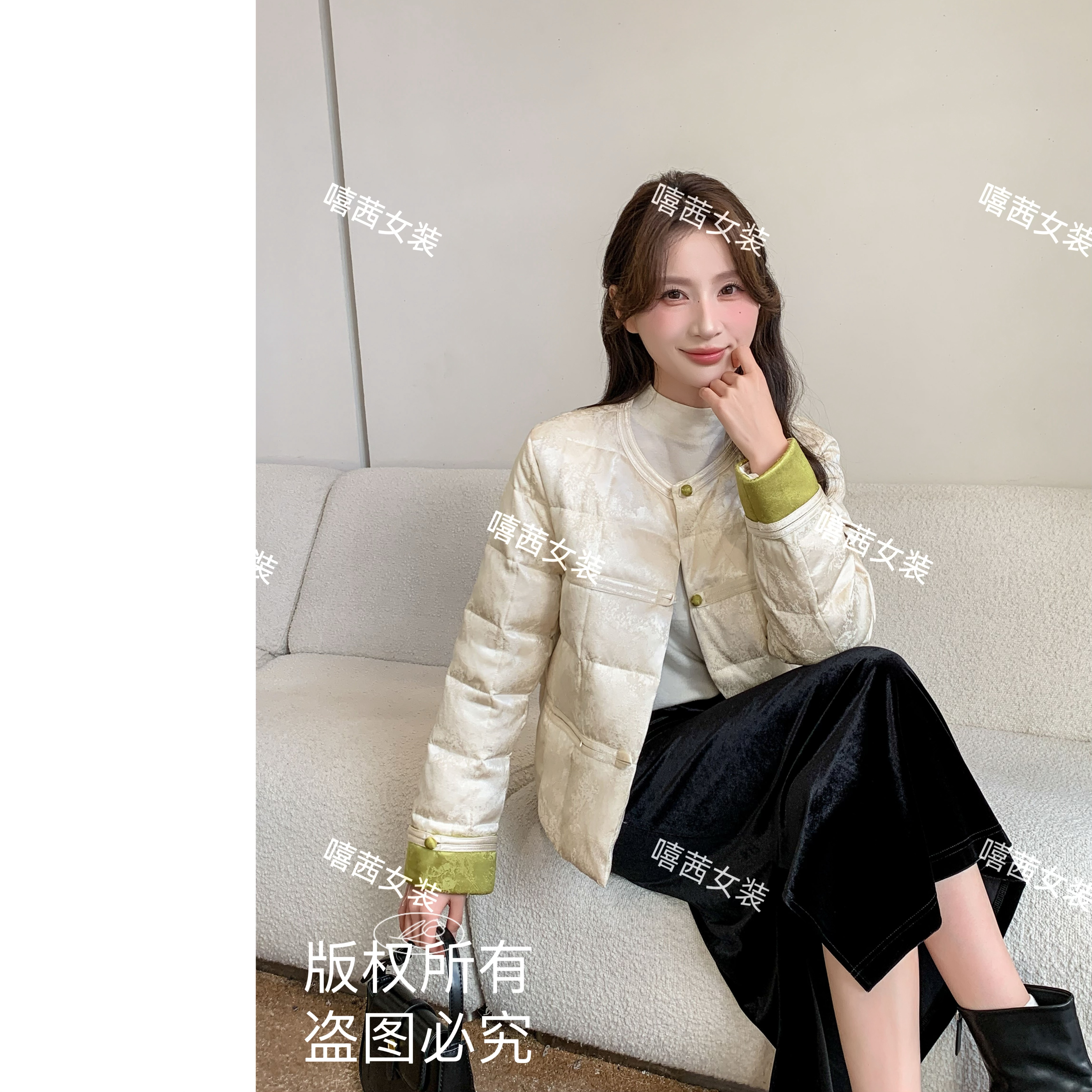 嘻茜【冬日恋格3】提花保暖时尚90白鸭绒圆领拼袖休闲百搭羽绒短款