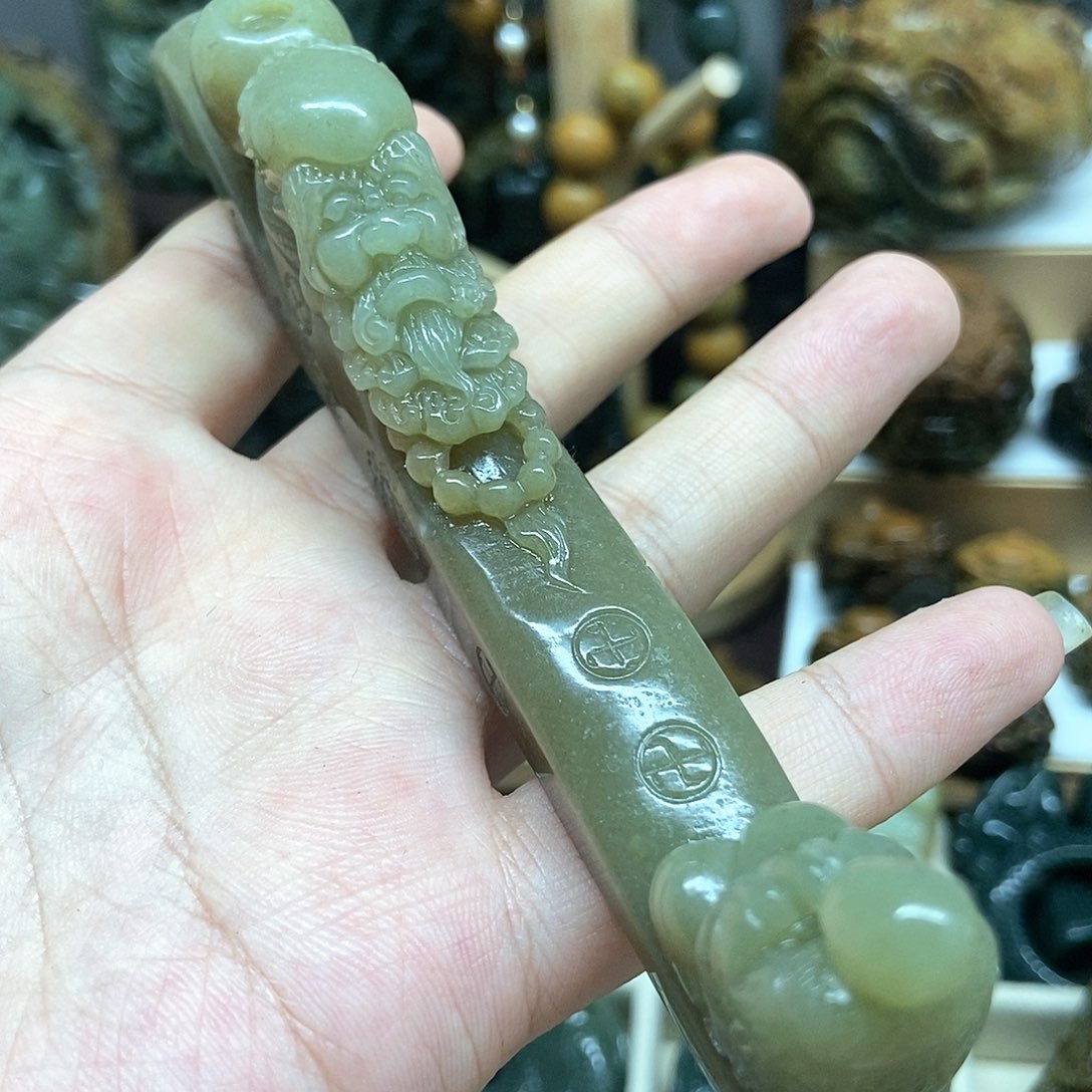 和田玉把件未镶嵌人**过