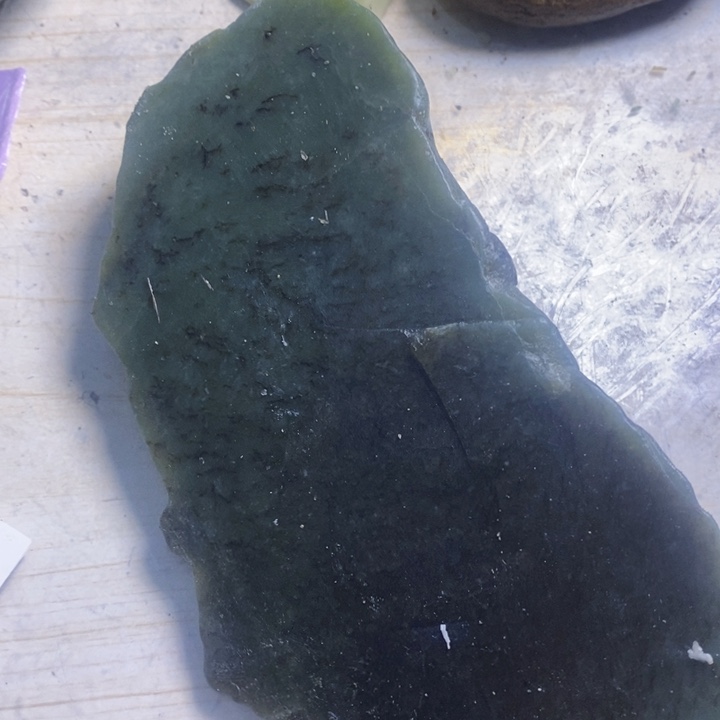 透闪石质玉挂件未镶嵌