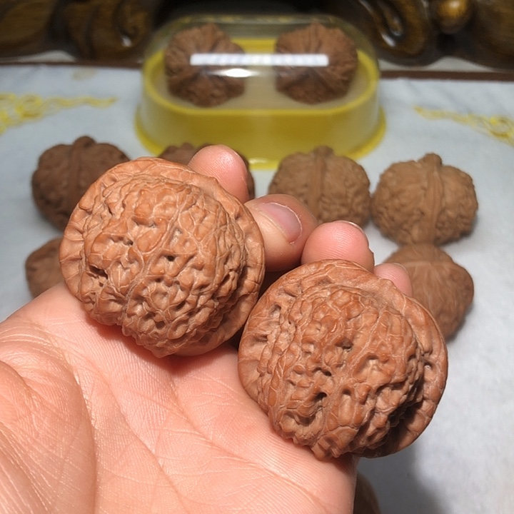 文玩核桃把件39血麒麟