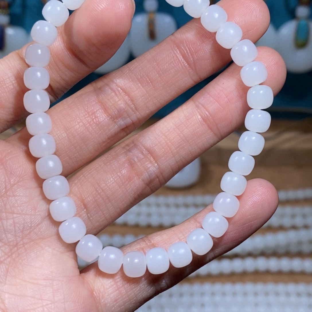 和田玉手串未镶嵌