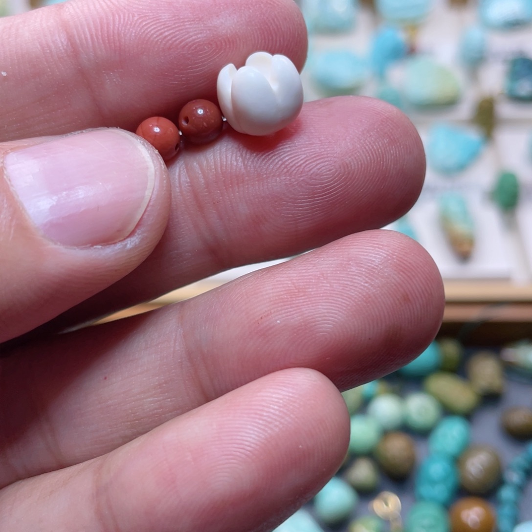 南红玛瑙配饰未镶嵌