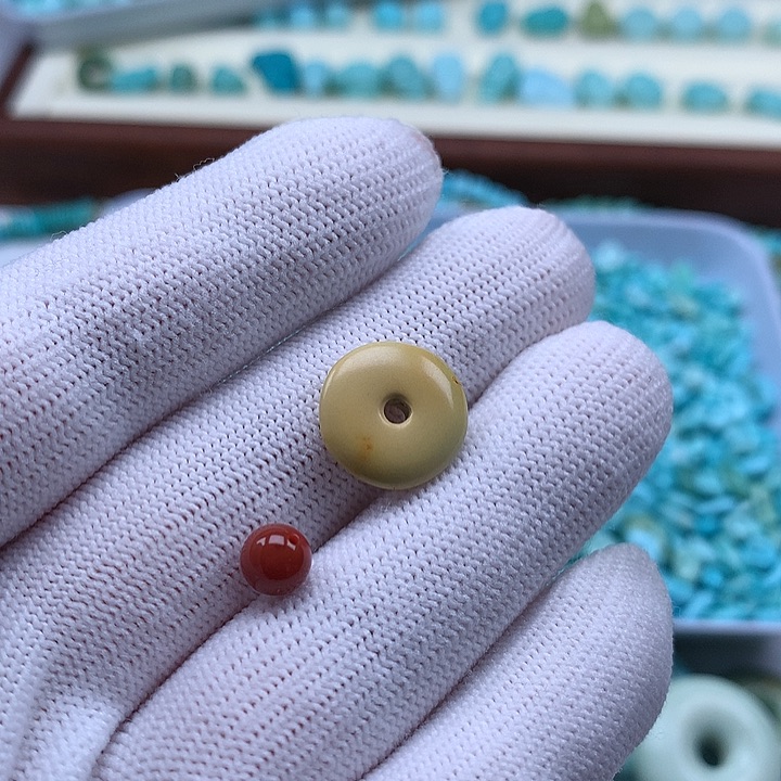 南红玛瑙未镶嵌珠宝奇石