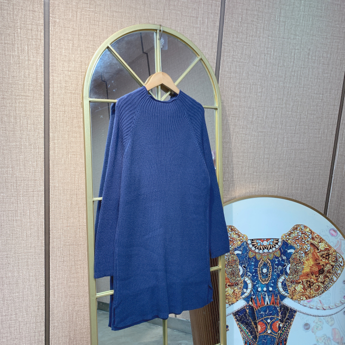 UU080孕妇蓝色毛衣裙100-150