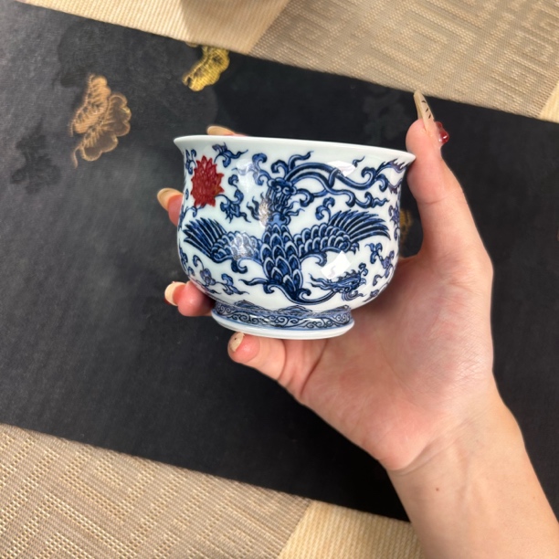 【阳春白雪】青花釉里红双凤穿花炉式杯