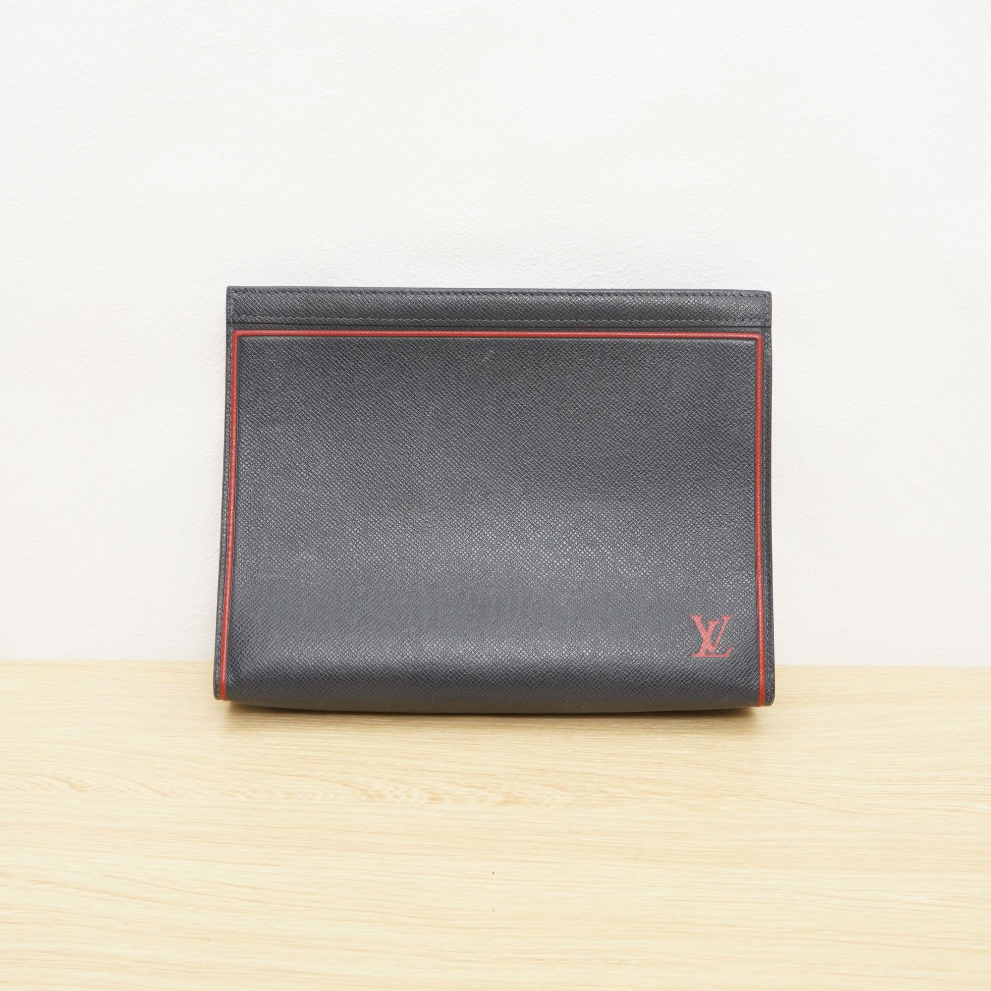 95新 LouisVuitton/路易威登 手拿包藏青色/DS004632
