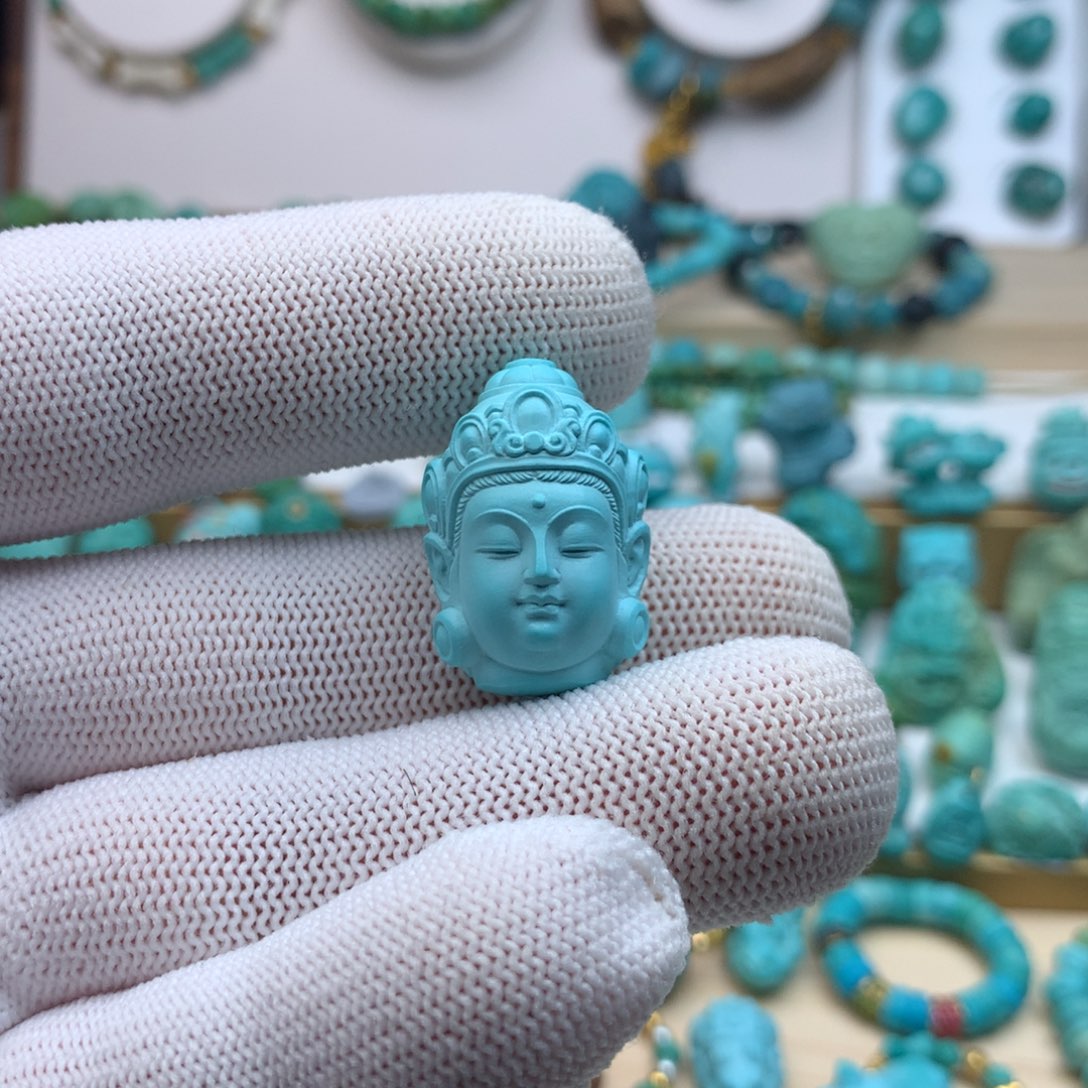 绿松石未镶嵌颈饰