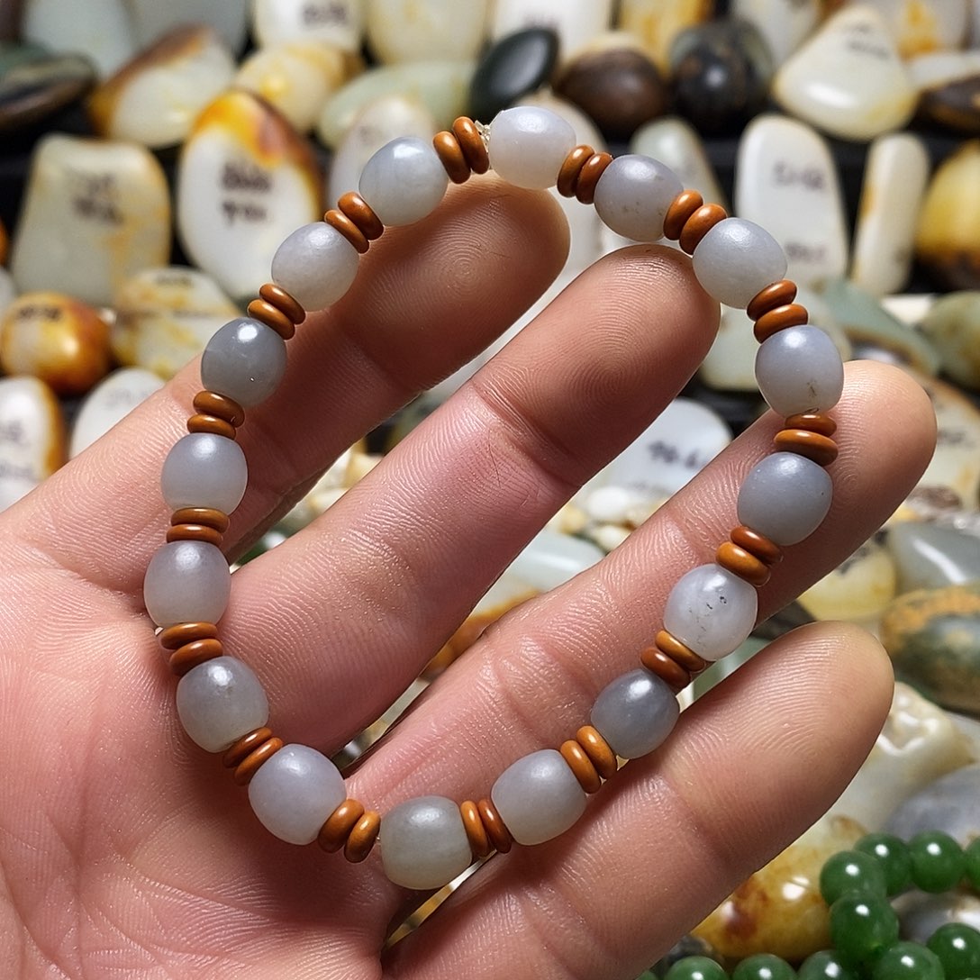 和田玉颈饰未镶嵌女士手串