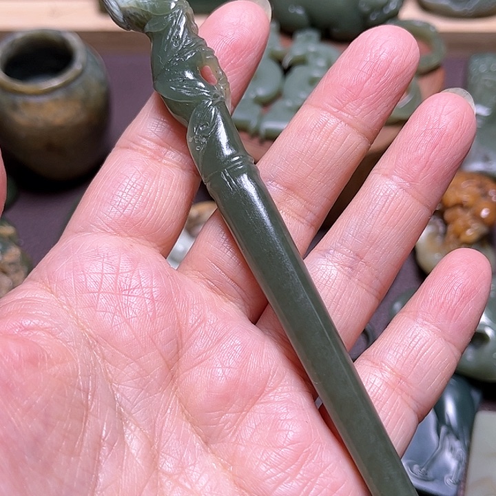 岫岩河磨玉（透闪石质玉）手绳未镶嵌?***