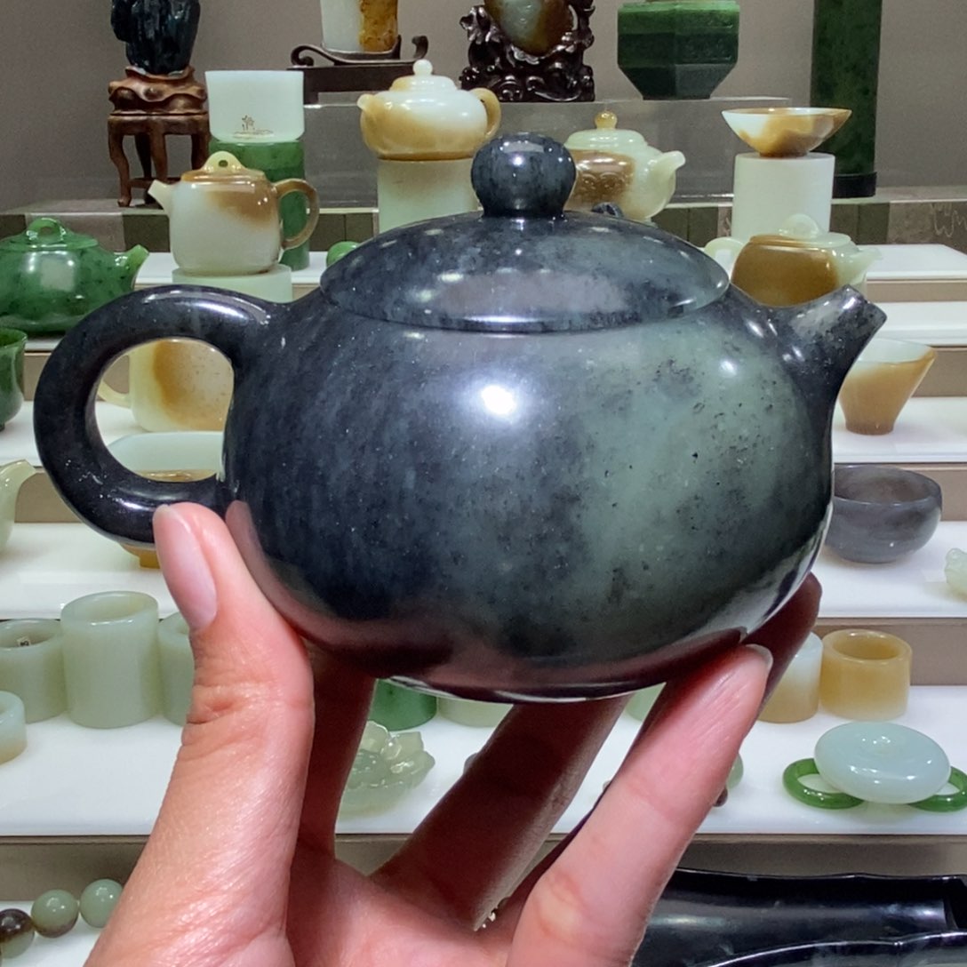 和田玉把件未镶嵌青花西施壶175ML福利款