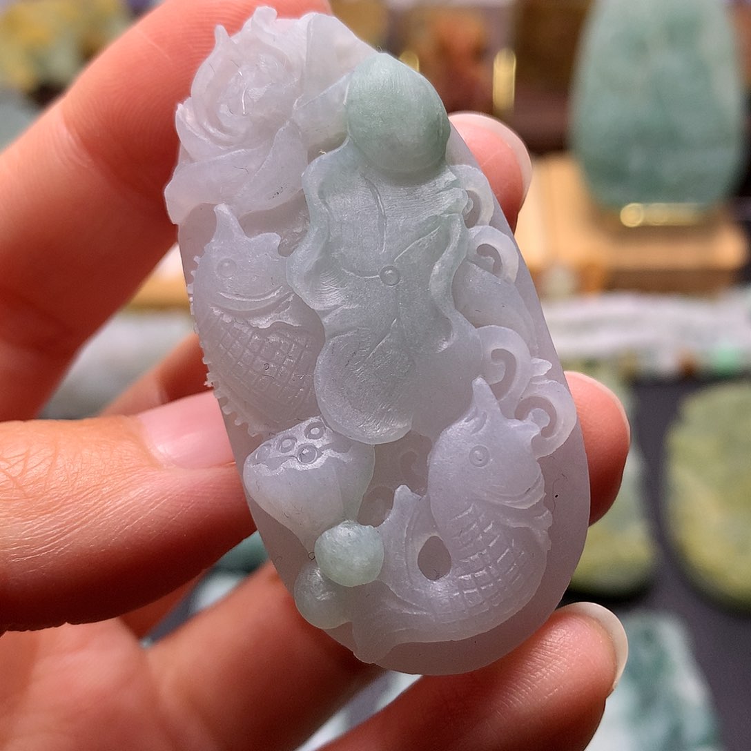 定制翡翠未镶嵌鱼