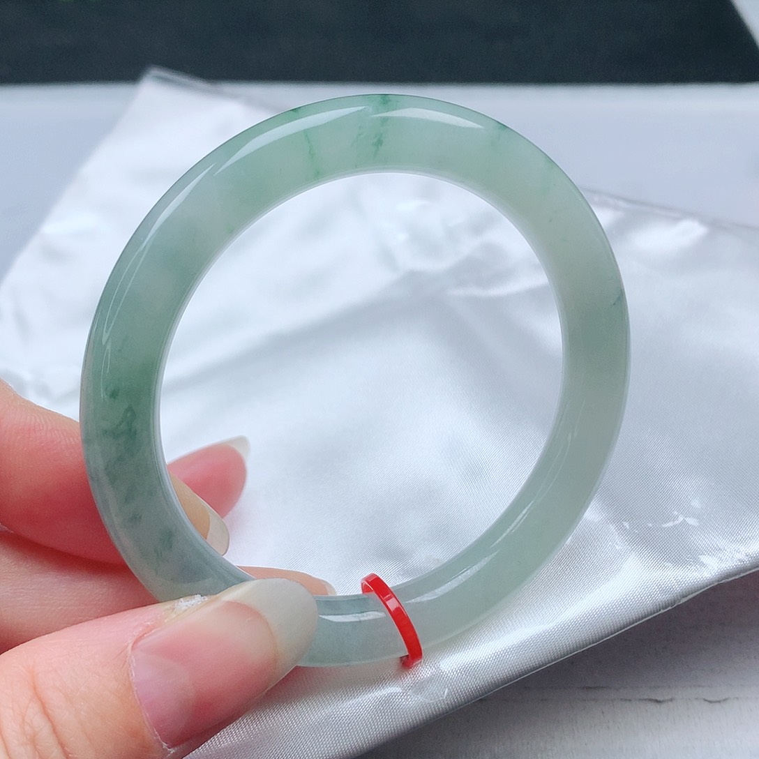 翡翠手镯未镶嵌54圆