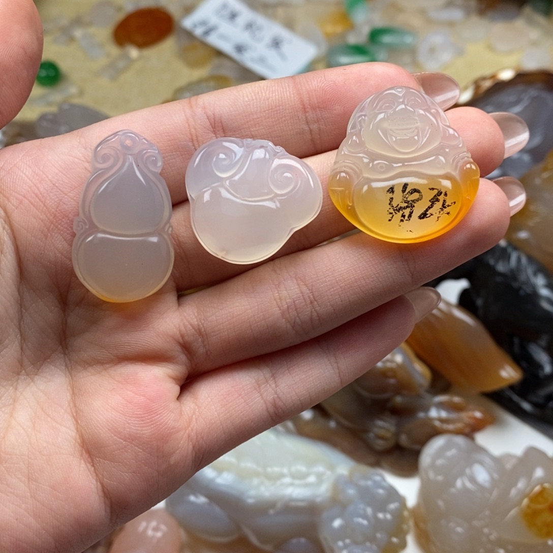 玛瑙/玉髓未镶嵌颈饰