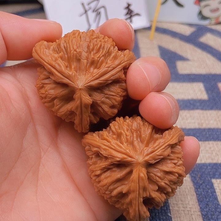 吊坠文玩核桃盛**诞三棱