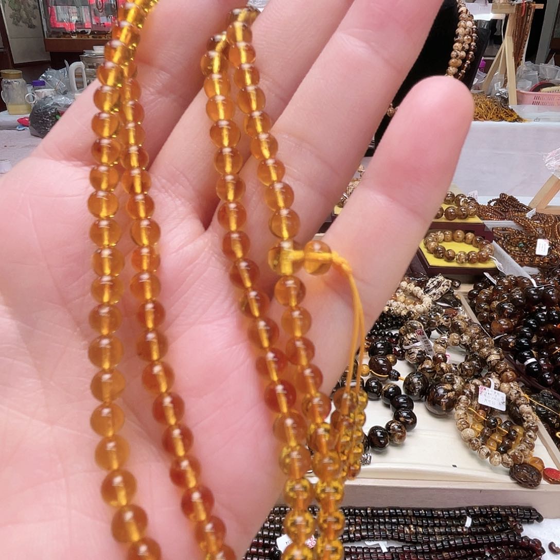 琥珀裸石未镶嵌五