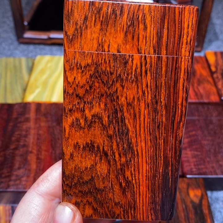 故***单交趾黄檀（大红酸枝）细烟盒