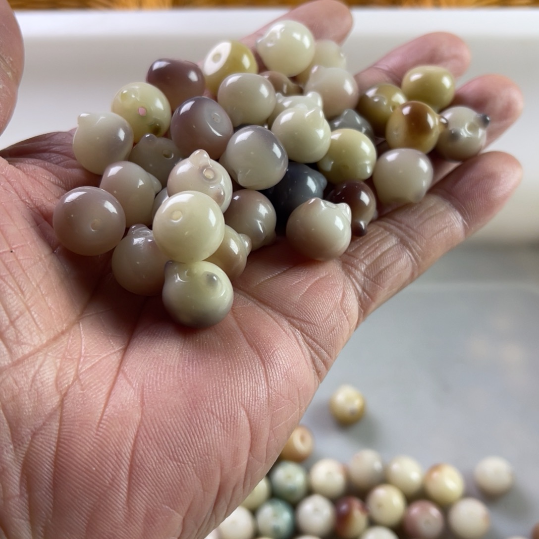 吊坠白玉菩提精品13炫彩猫头20颗