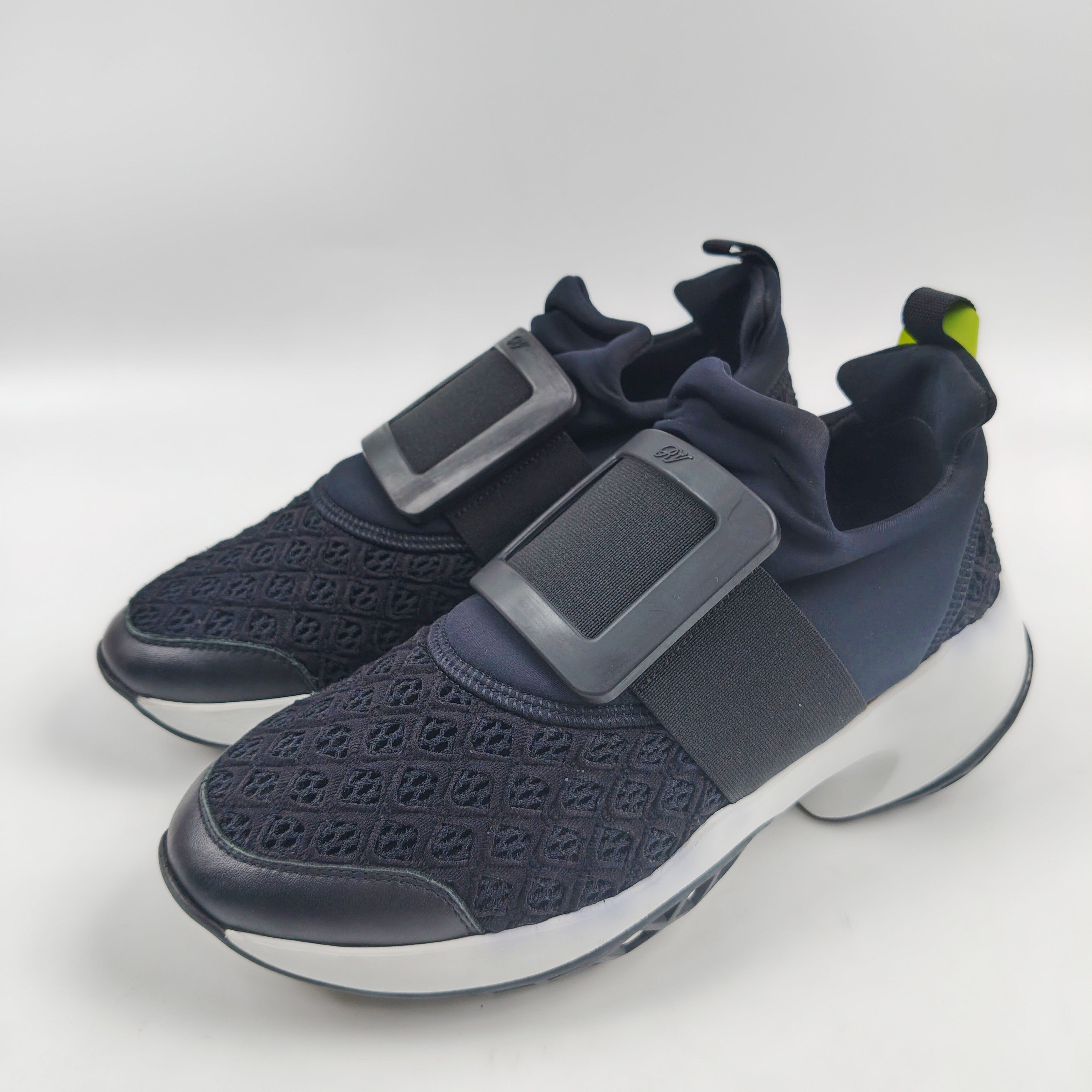 99新 Roger Vivier/罗杰·维威耶 36.5码 rv运动鞋 98新 lz00610