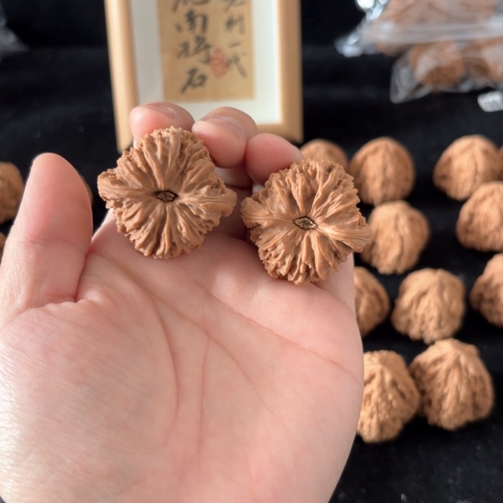 文玩核桃吊坠永*南将