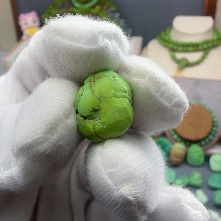 绿松石绿松石菜籽黄未镶嵌