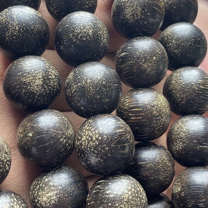 沉香碎屑沉香白奇楠