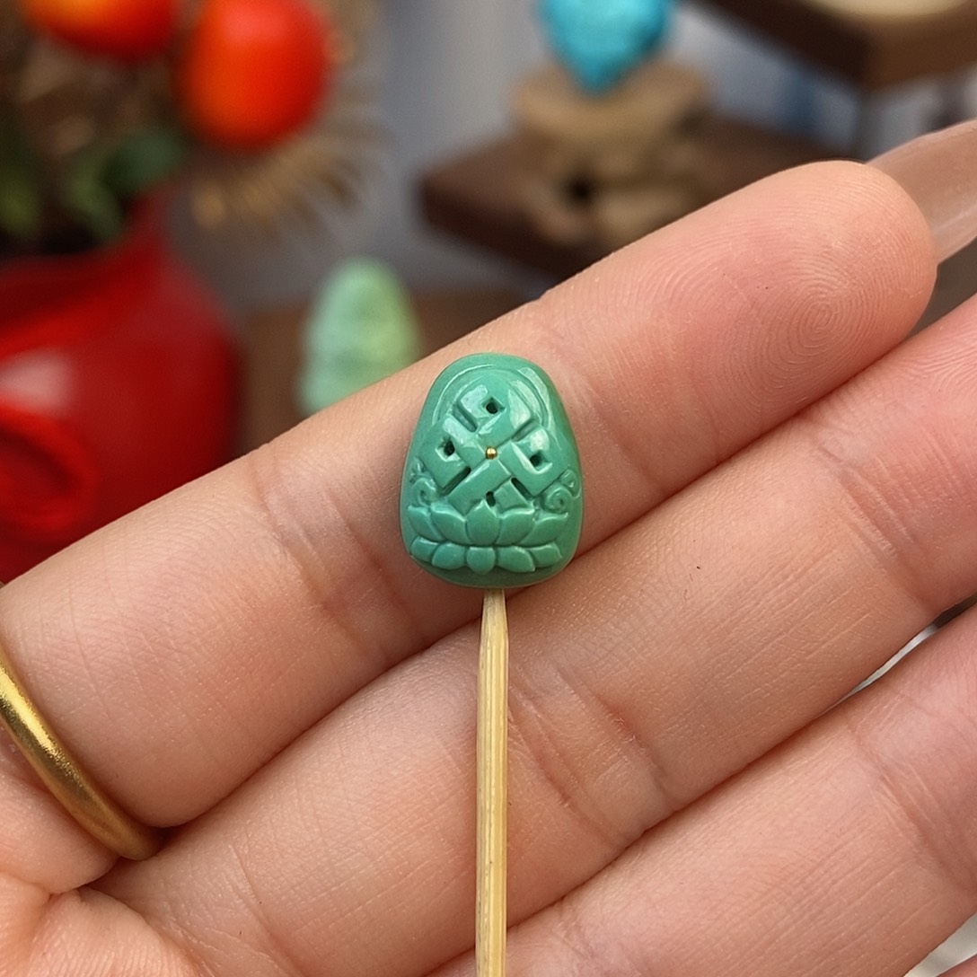 绿松石雕刻未镶嵌