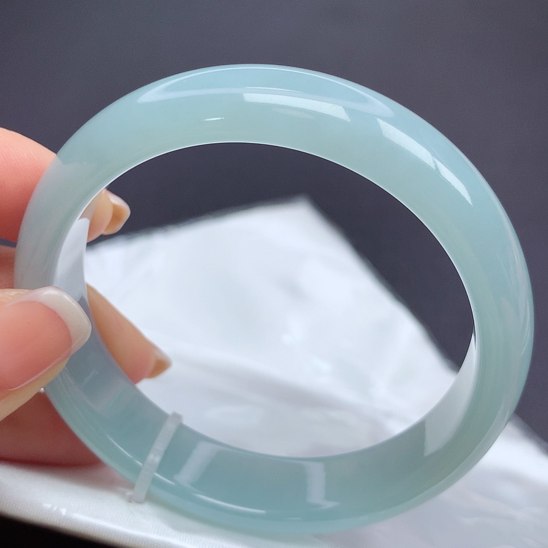 翡翠手镯未镶嵌08n n n n n n n