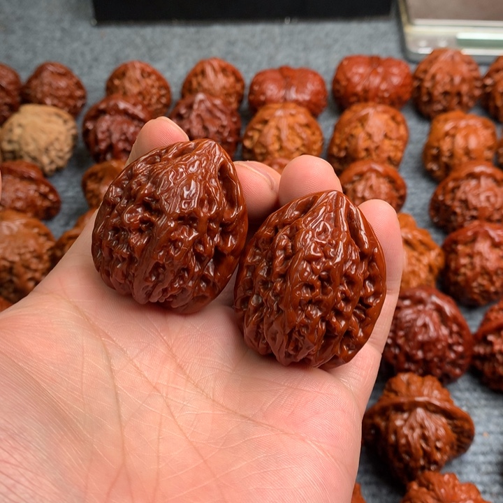 文玩核桃把件旧****光欢3虎头王37