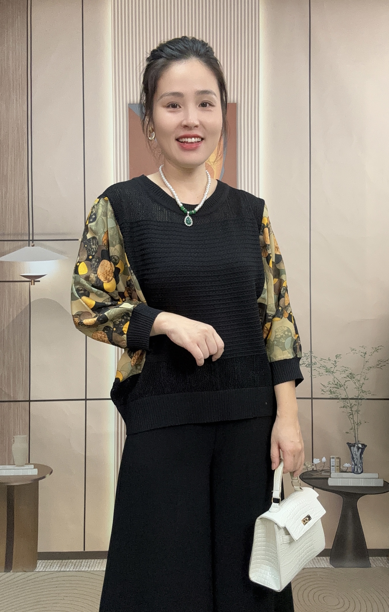 秋冬新款气质中老年妈妈装宽松休闲圆领针织衫时尚打底小衫