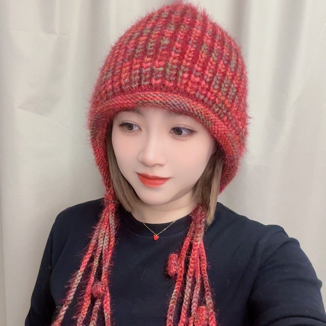 2025年新款彩虹卷边时尚百搭葡萄粒流苏女士保暖帽子