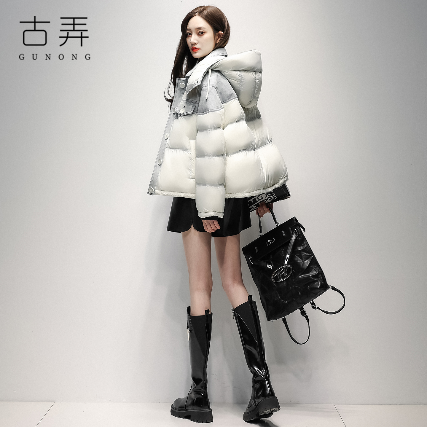 牛仔拼接短款羽绒服女2025冬季新款小个子时尚面包服宽松显瘦女装