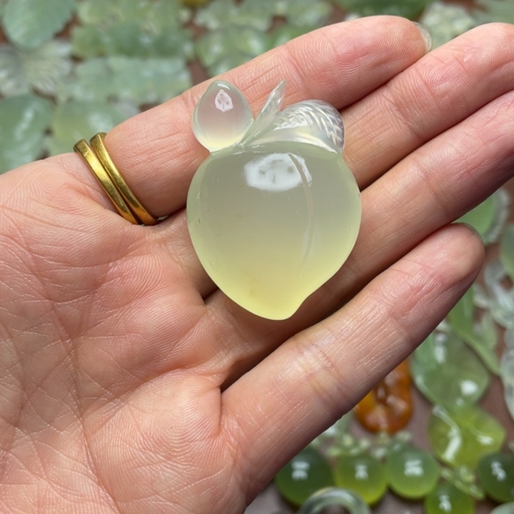 蛇纹石玉合金颈饰