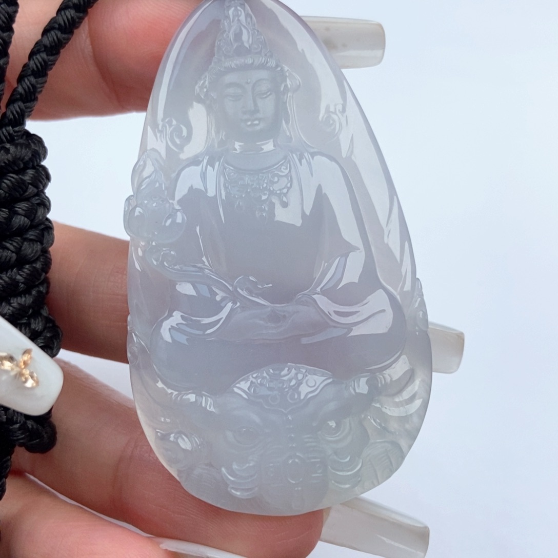 翡翠颈饰未镶嵌经***行