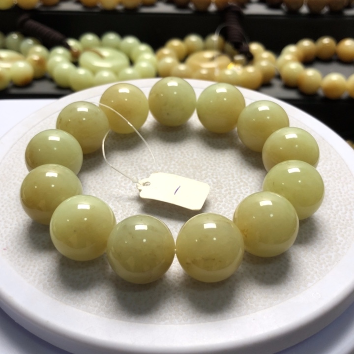 和田玉手串未镶嵌卡18