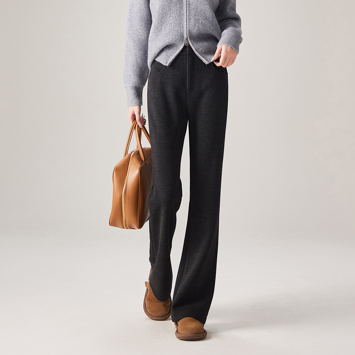 索菲丝尔醋酸羊毛拖地喇叭裤女2025冬季时尚加厚休闲裤长裤541092