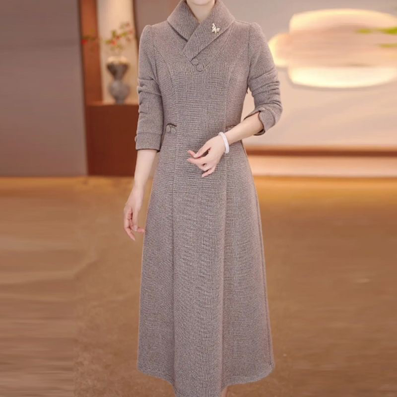 新款加厚保暖气质显瘦百搭连衣裙