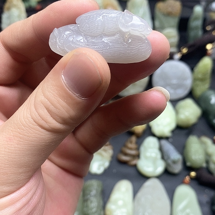 和田玉颈饰未镶嵌