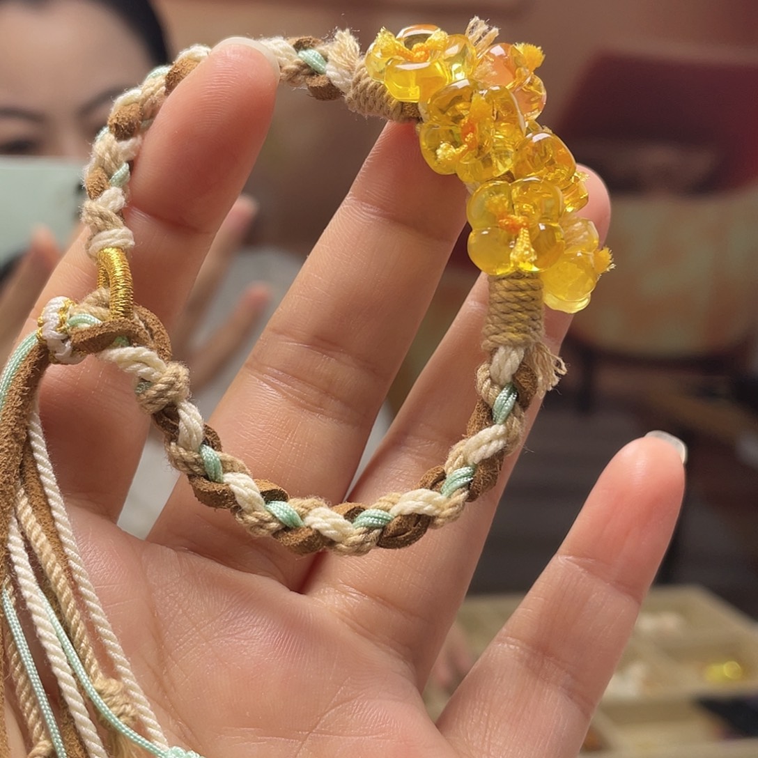 琥珀未镶嵌裸石琥珀手串