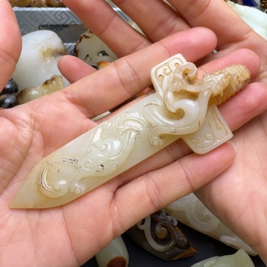 和田玉挂件未镶嵌成**天