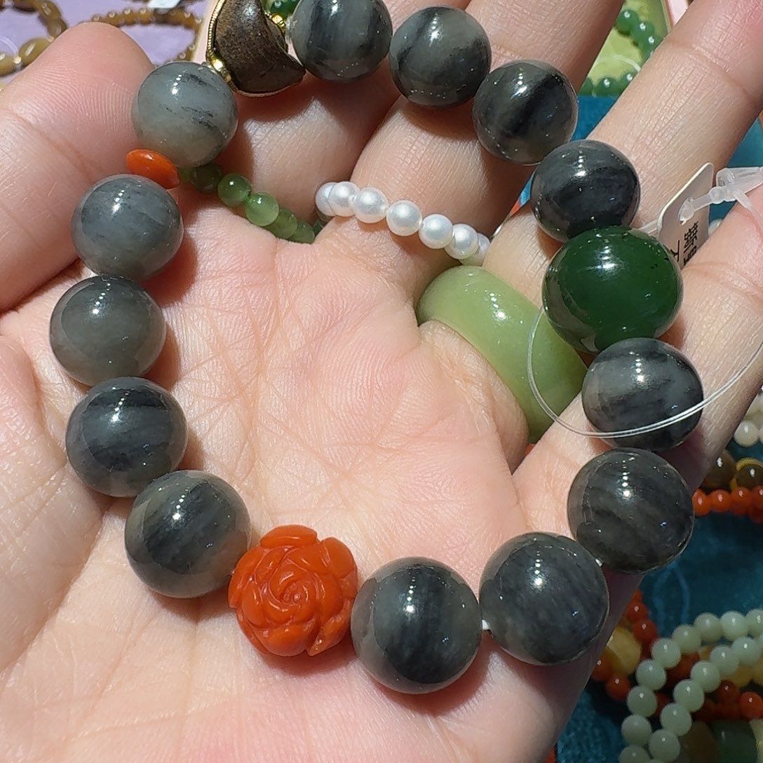 和田玉未镶嵌手串