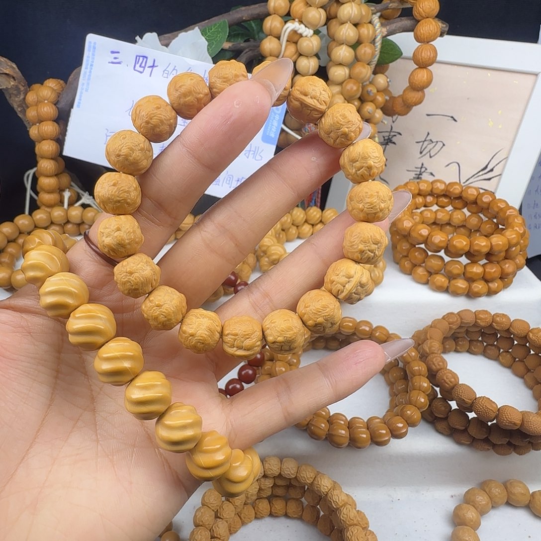 猴头核桃吊坠蟾王