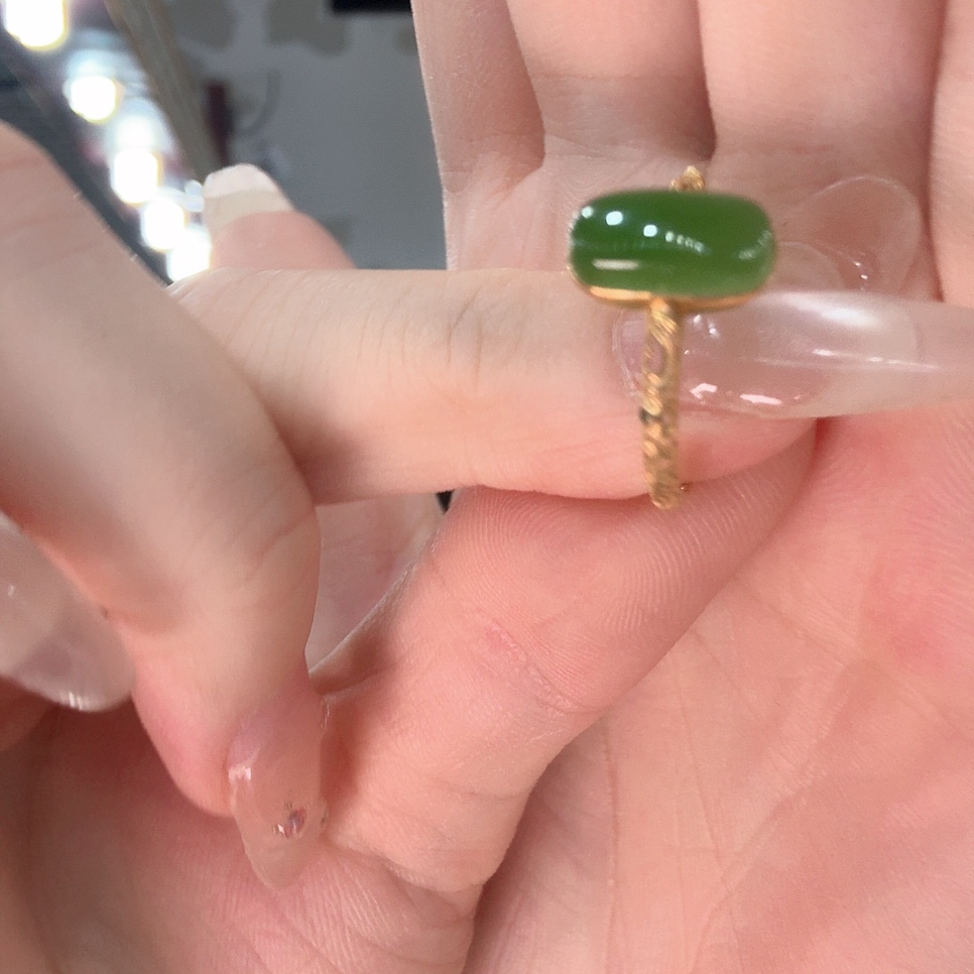 和田玉18K金镶嵌戒指