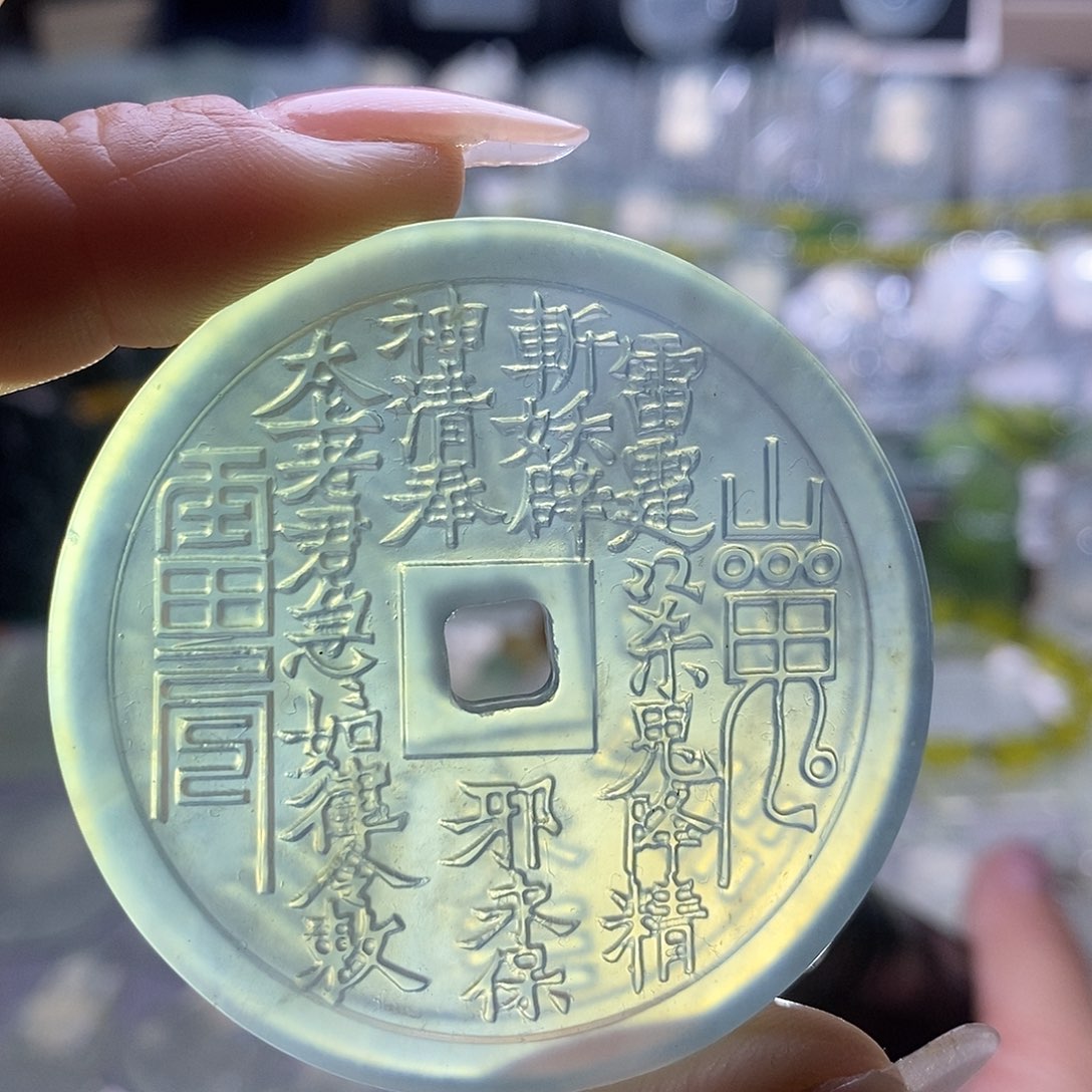 蛇纹石玉颈饰未镶嵌不退不换