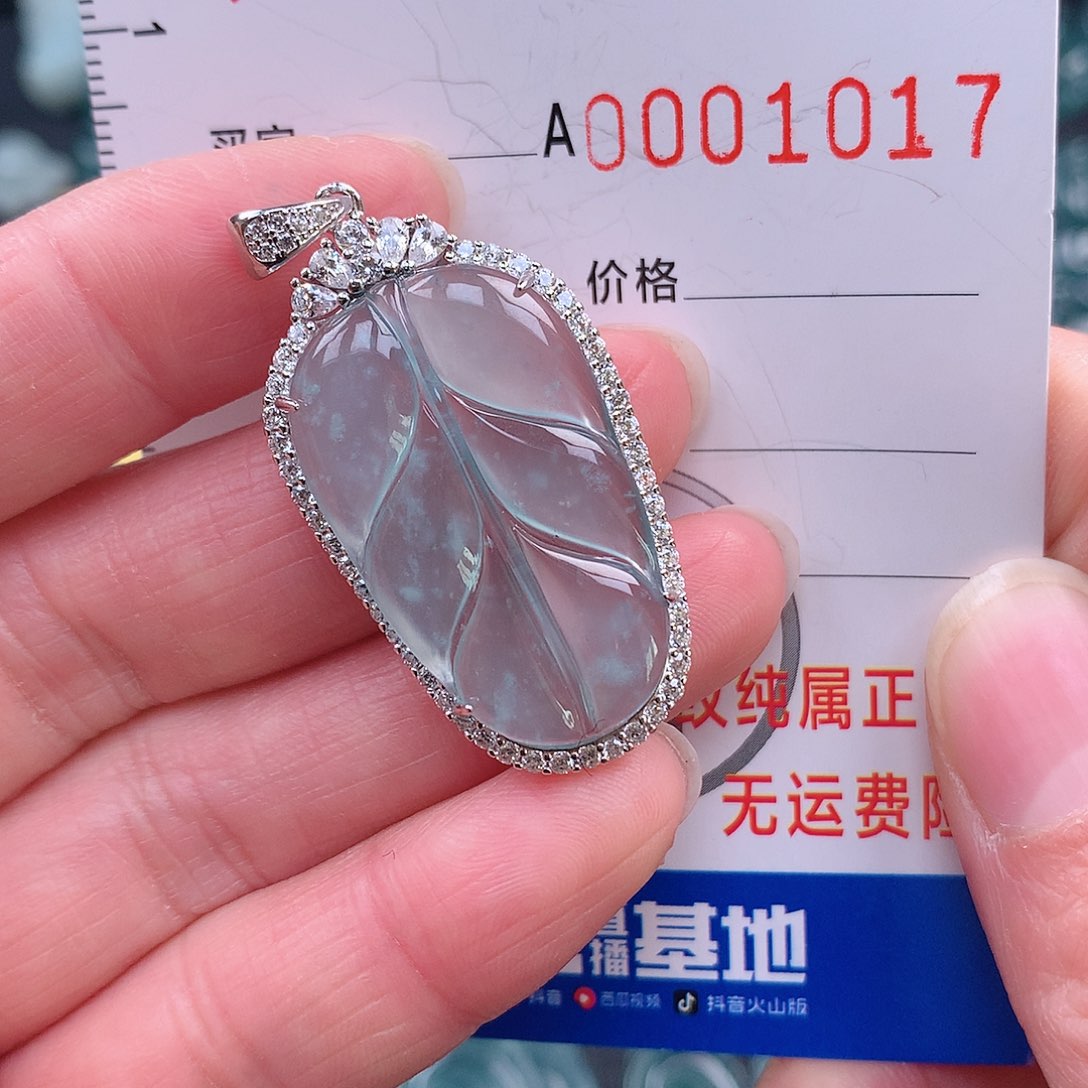 翡翠吊坠(不含链)银S925镶嵌三**身吊坠