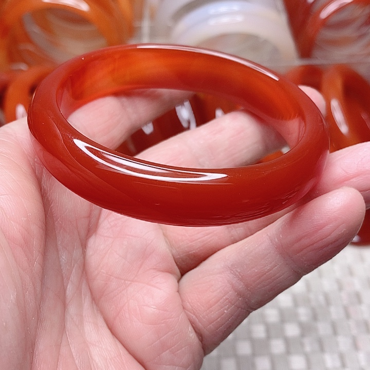 玛瑙/玉髓手镯未镶嵌