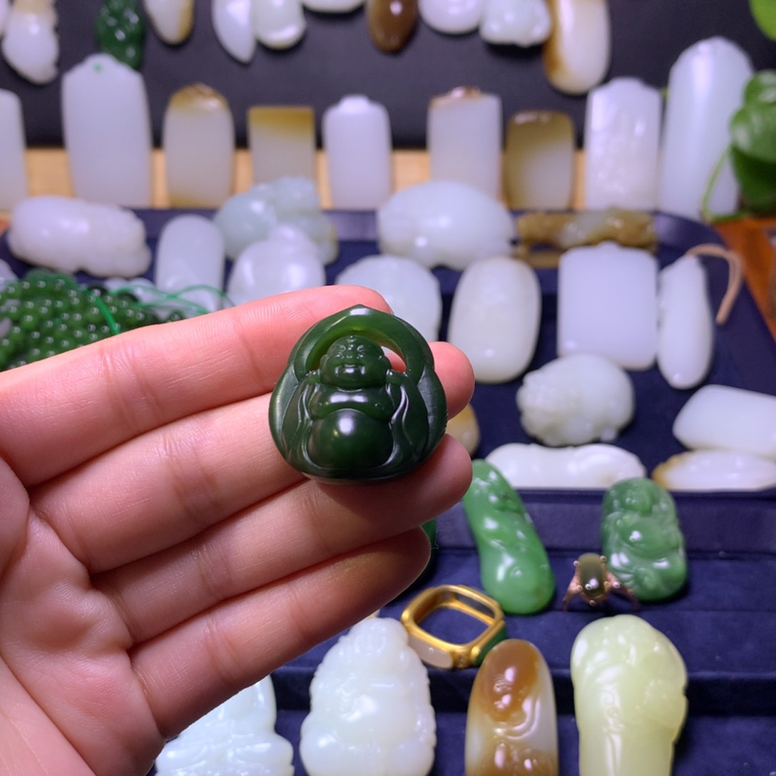 和田玉挂件未镶嵌